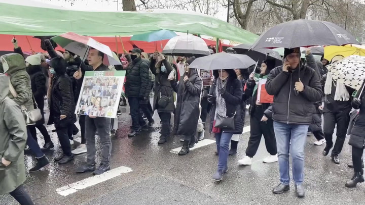Protesters brave London rain to demonstrate against Iran executions