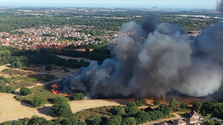 Smoke plumes from large gorse fire in Ipswich as Met Office issues amber heat warning
