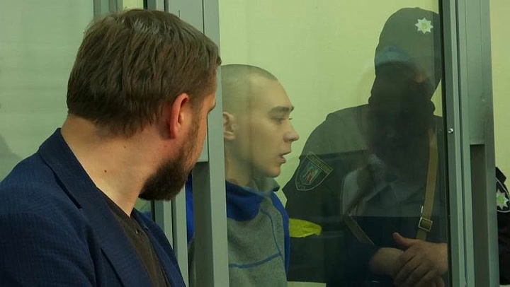 Un soldado ruso enfrenta primer juicio por asesinato de civil en Ucrania