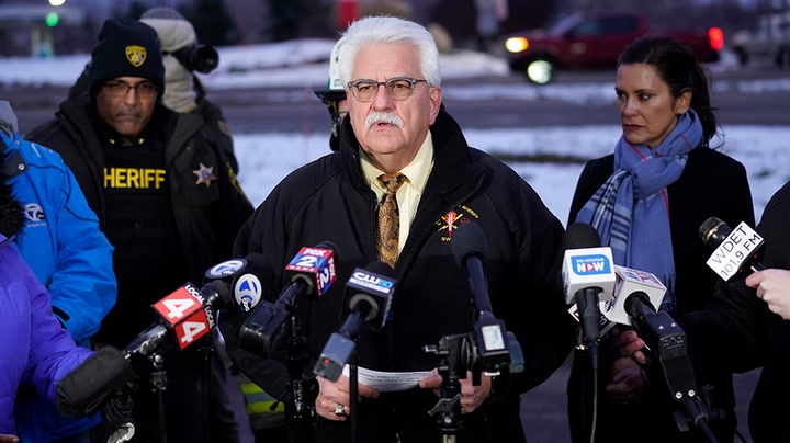 Watch live as Michigan prosecutor announces charges against Ethan Crumbley’s parents in school shooting