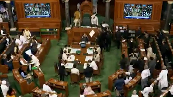 Indian parliament descends into chaos as opposition protests Rahul Gandhi banishment