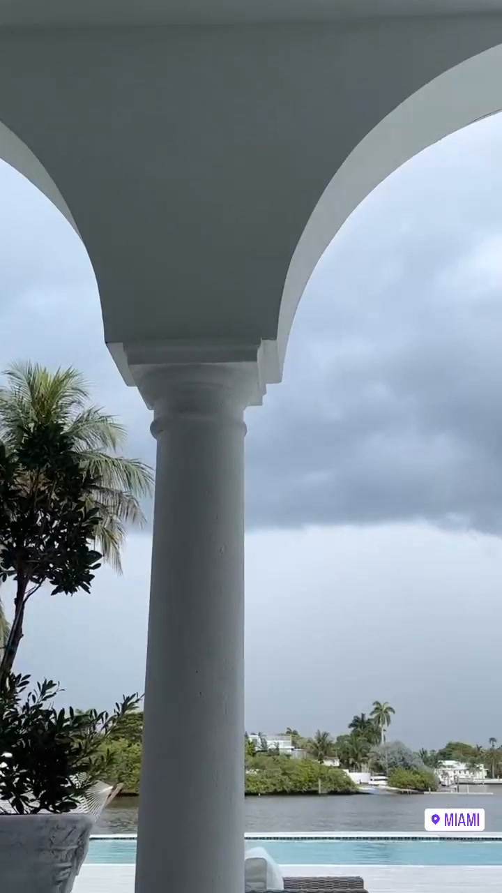 La imponente casa del Kun Agüero en Miami