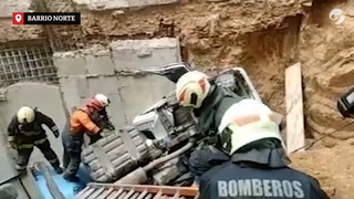 Volcó un camión volcó en una obra en construcción en Recoleta
