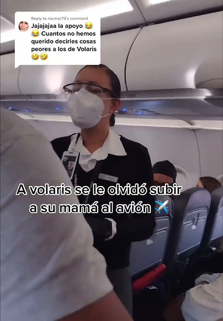 Una mujer hizo un escándalo porque la aerolínea olvidó subir a su mamá al avión