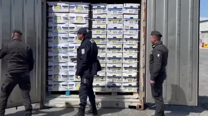Italian Police find $900m worth of cocaine stashed in banana shipment