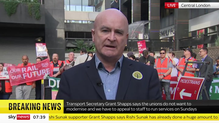 Train strike: Mick Lynch blames Grant Shapps for deadlock on pay