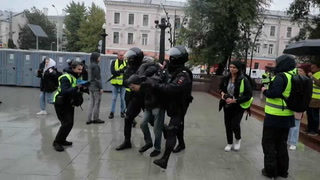Guerra Rusia-Ucrania: así detienen a los manifestantes contra la movilización de tropas en Moscú
