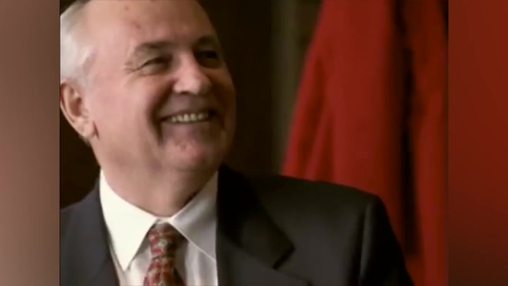 Mikhail Gorbachev stars in Pizza Hut advert