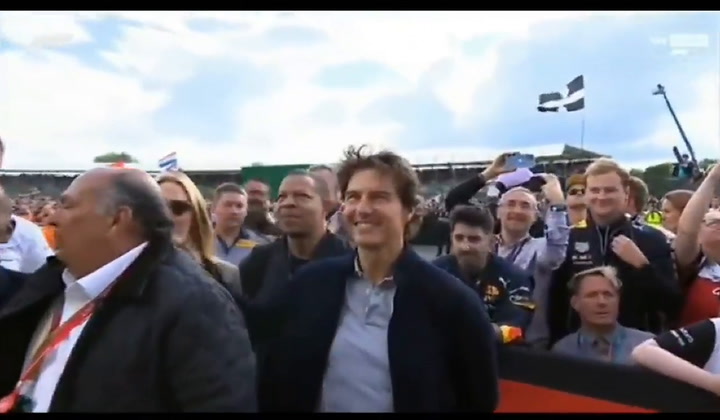 Tom Cruise celebró junto al papá de Checo Pérez en el GP de Gran Bretaña