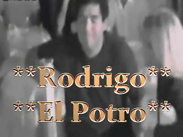 Rodrigo canta La mano de Dios junto a Maradona en Cuba - Fuente: YouTube