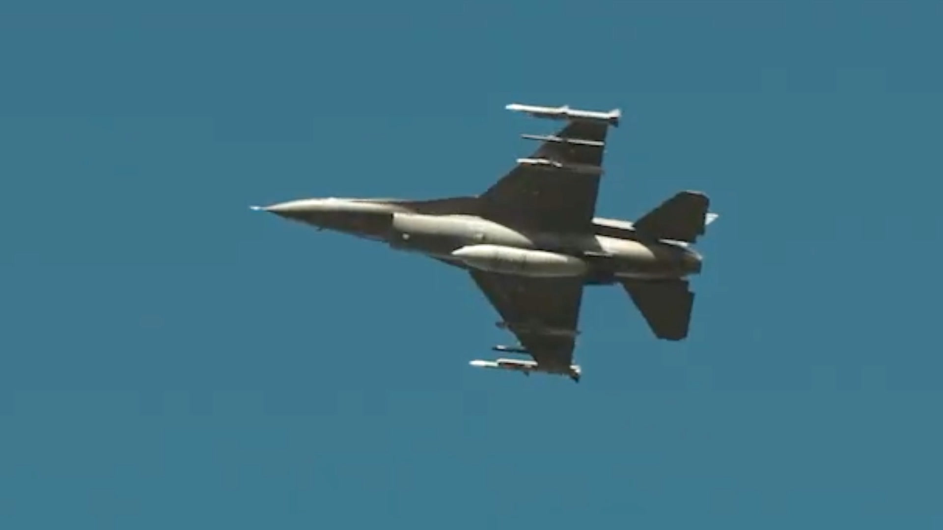 Video: Flyr F-16: - Kan undertrykke russisk luftvern