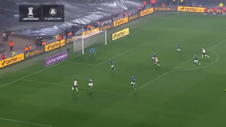 La revisión del VAR en el gol anulado a Matías Suárez