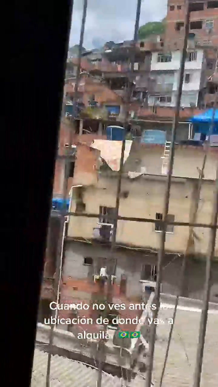 Alquiló una habitación en Río de Janeiro y cuando abrió la ventana se llevó una sorpresa