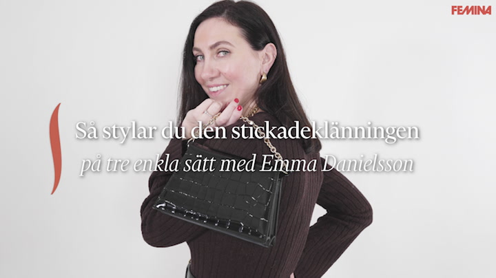 Så stylar du den stickadeklänningen – på tre enkla sätt med Emma Danielsson