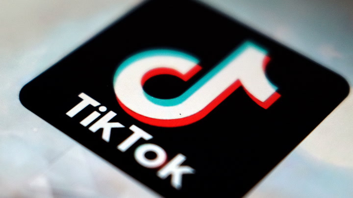TikTok Pro Hack: Auto-Scroll Mode Unleashed! (Watch Your Feed in Auto-Pilot)