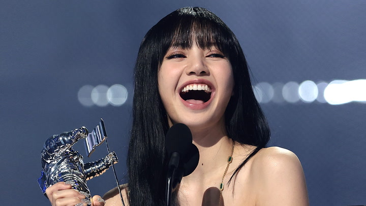 นาทีประทับใจ “ลิซ่า” คว้ารางวัล MTV VMAs 2022 สาขา Best K-Pop