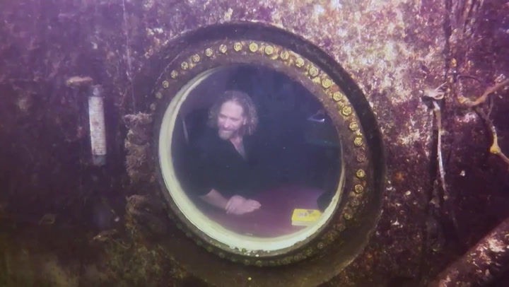 Florida man breaks world record for time lived underwater