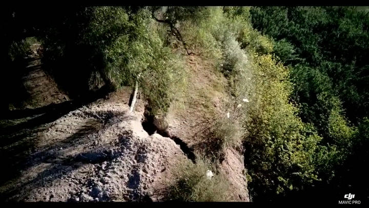Una grieta en la tierra amenaza a una localidad en Entre Ríos - Fuente: YouTube