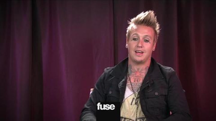 Interviews: Papa Roach Top 5 Favorite Things to Do Post Show