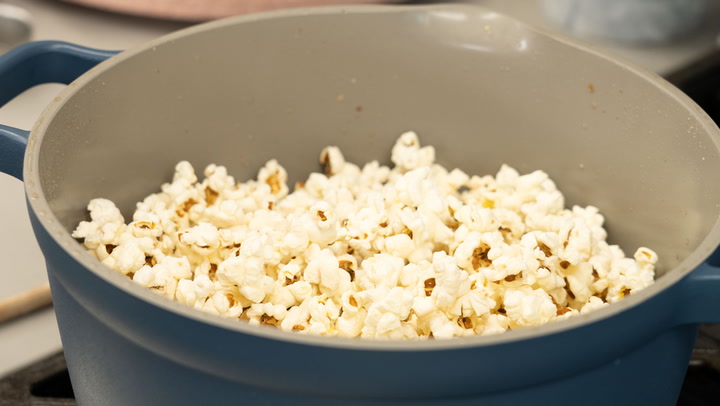 Stovetop Popcorn Recipe - How to Make Popcorn the Old Fashioned Way