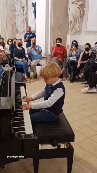 El niño pianista de 5 años que comparan con Mozart