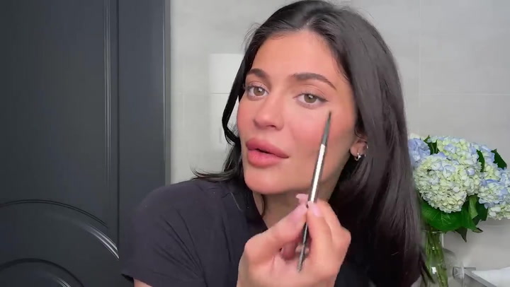 Kylie Jenner says her eyebrows fell out after she bleached them