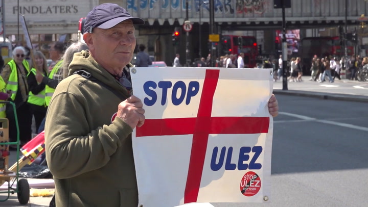 Anti-ULEZ protesters block London Bridge over £12-per-day charge | News