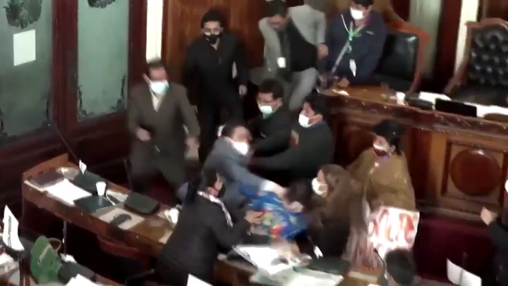 Batalla campal en el Congreso de Bolivia