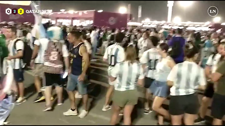 Impresionante cantidad de Hinchas Argentinos alentando a la selección