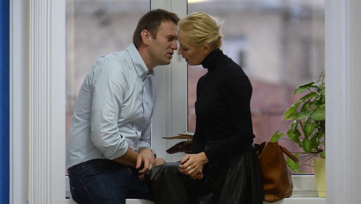 Alexei Navalny and wife share final kiss before Putin critic dies in prison