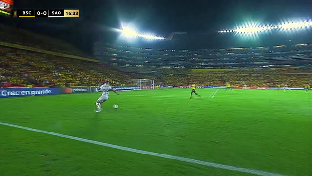 El gol de Calleri para el 1-0 de Sao Paulo ante Barcelona