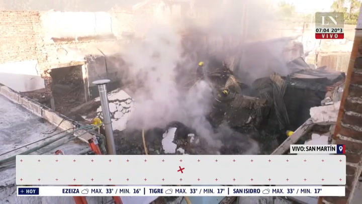 Impresionante incendio en San Martín: una fábrica de aceite quedó reducida a escombros