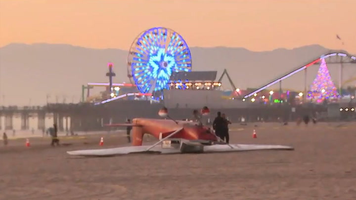 Small plane crashes onto Santa Monica beach