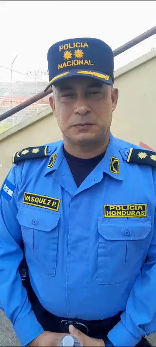 Subcomisionado Vásquez, jefe de Policía en Atlántida: 