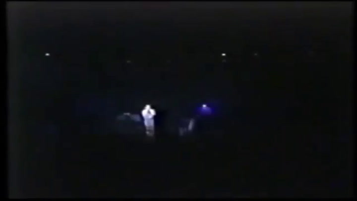 Virus - &quot;Ausencia&quot; (en vivo 1987) - Fuente: YouTube