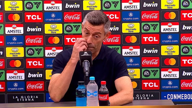 Pedro Caixinha analisa empate fora: "Não nos impusemos e não tivemos a paixão no jogo"