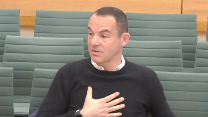 Martin Lewis says households earning under £40k should check Universal Credit eligibility