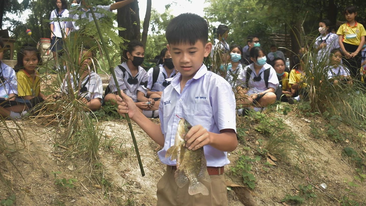 ตกเองนักเรียนมัน ร.ร.ที่ลพบุรี จัดแข่งขันตกปลา เพื่อมุ่งพัฒนาทักษะชีวิต
