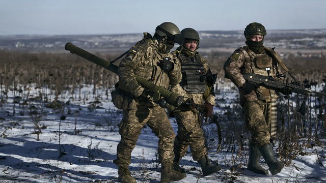 After bloody battle, Ukrainians admit loss of Soledar