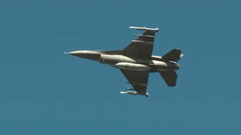 Video: Her flyr ukrainerne F-16