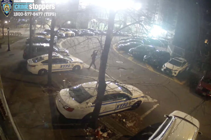 NYC man caught on camera smashing NYPD car windows outside Bronx precinct