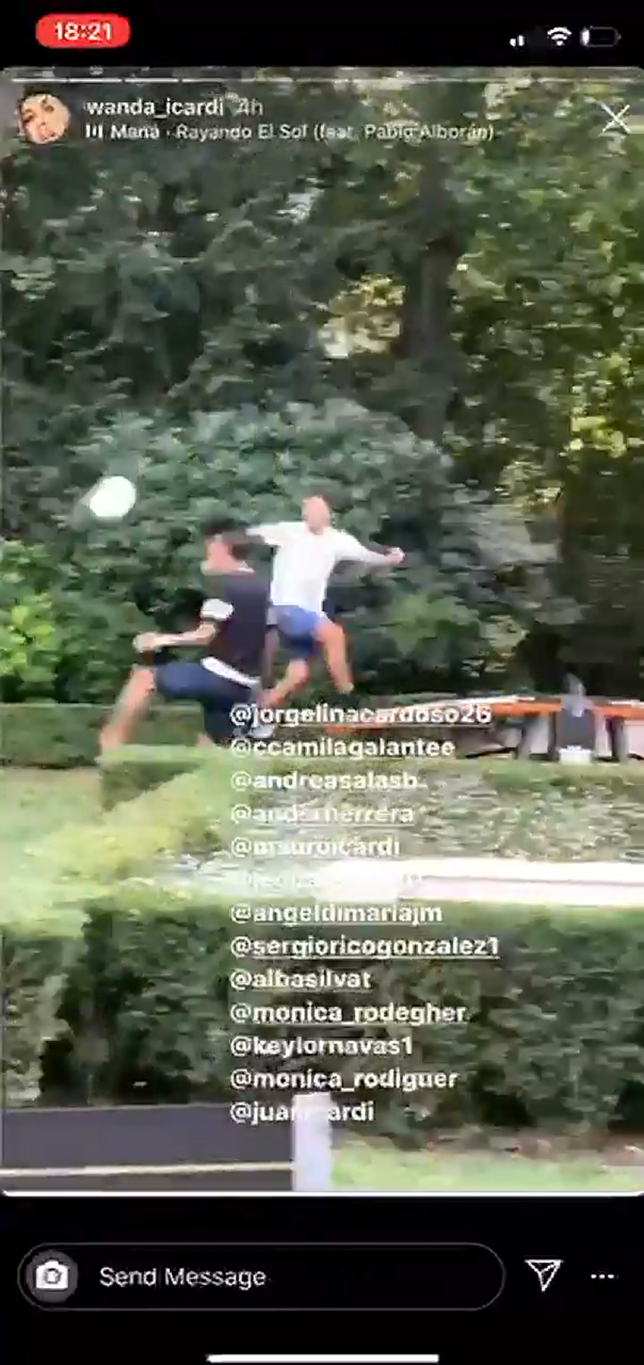 Wanda e Icardi compartieron el domingo en su casa con otros jugadores del PSG