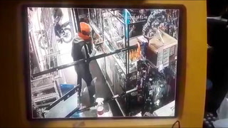 Ituzaingó: motochorros balearon a un kiosquero para robarle