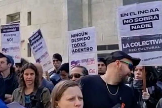 Trabajadores de cine nacional se movilizan al INCAA contra el fin del área de fomento