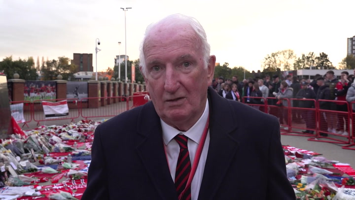 ‘It was poetry in motion’ Alex Stepney describes Bobby Charlton on the pitch