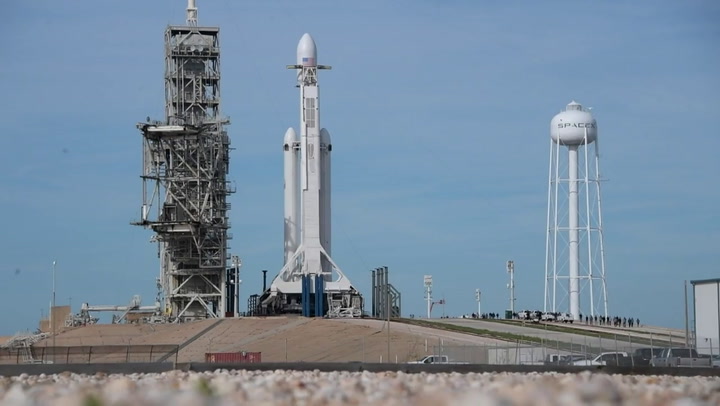SpaceX listo para lanzar el cohete más poderoso del mundo