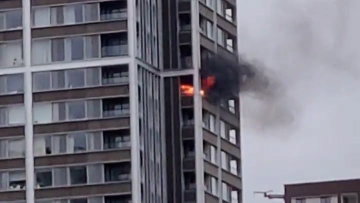 Fire rages from 18th floor of Elephant and Castle flat block