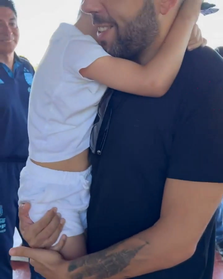El gesto de Messi con un nene que no quería sacarse una foto