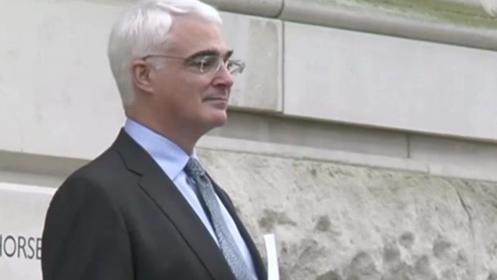 Alistair Darling: Moment former chancellor stands down as MP in resurfaced clip