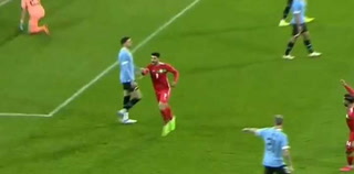 El gol de Irán a Uruguay